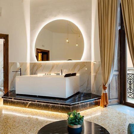 Hotel La Lepre felice Napoli Esterno foto