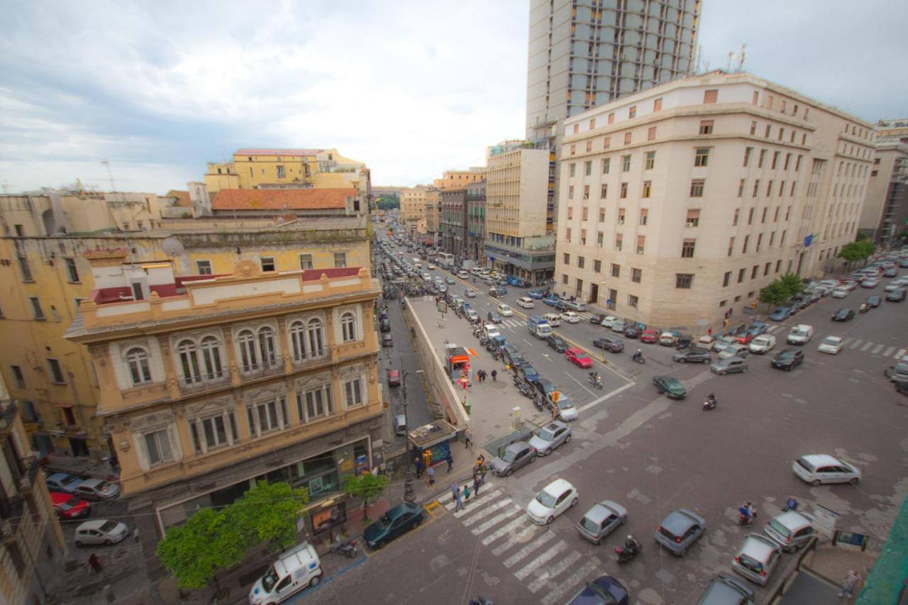 Hotel La Lepre felice Napoli Esterno foto