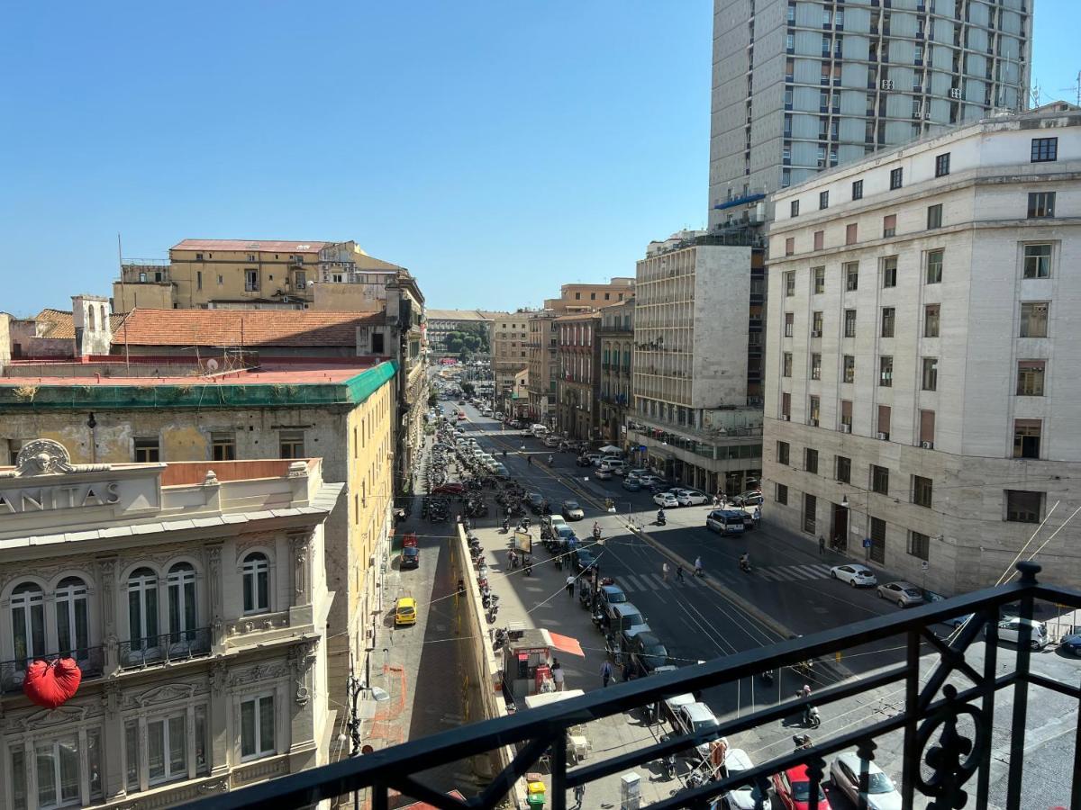 Hotel La Lepre felice Napoli Esterno foto