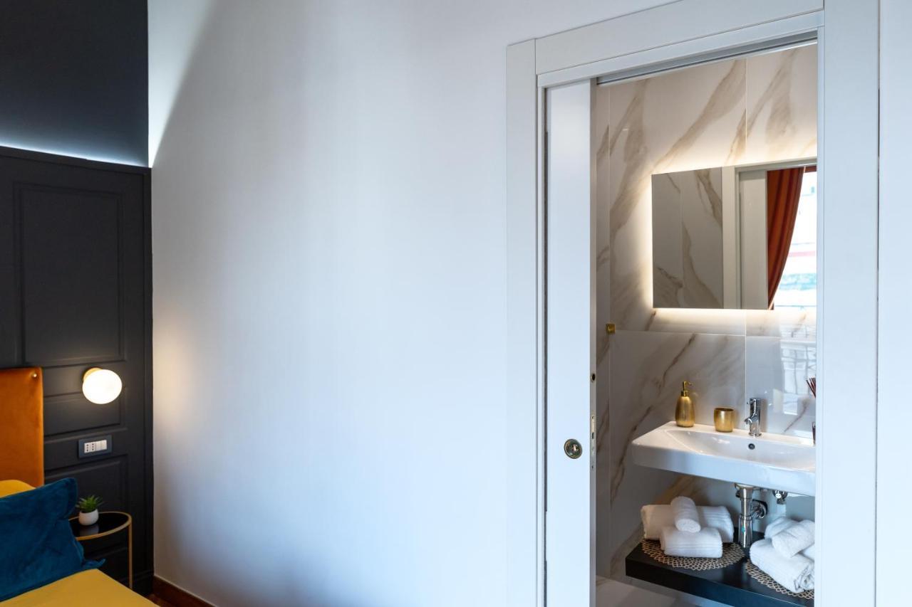 Hotel La Lepre felice Napoli Esterno foto