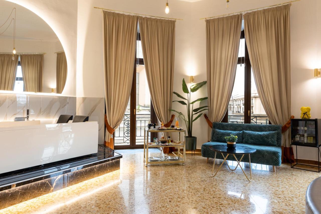 Hotel La Lepre felice Napoli Esterno foto