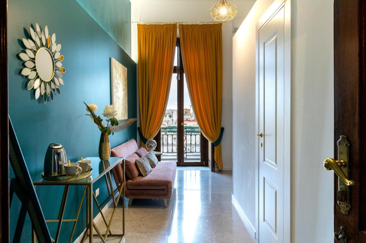Hotel La Lepre felice Napoli Esterno foto