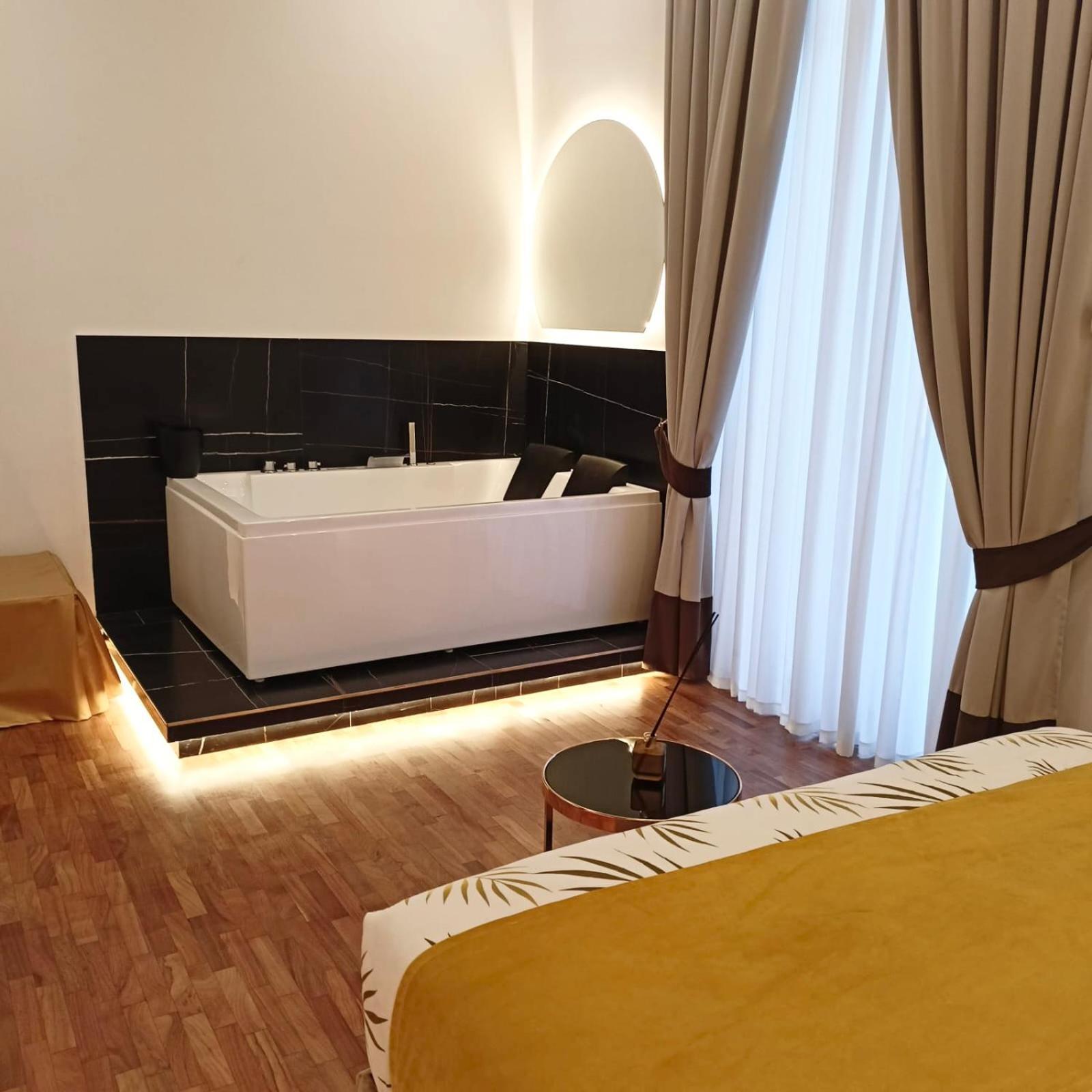 Hotel La Lepre felice Napoli Esterno foto