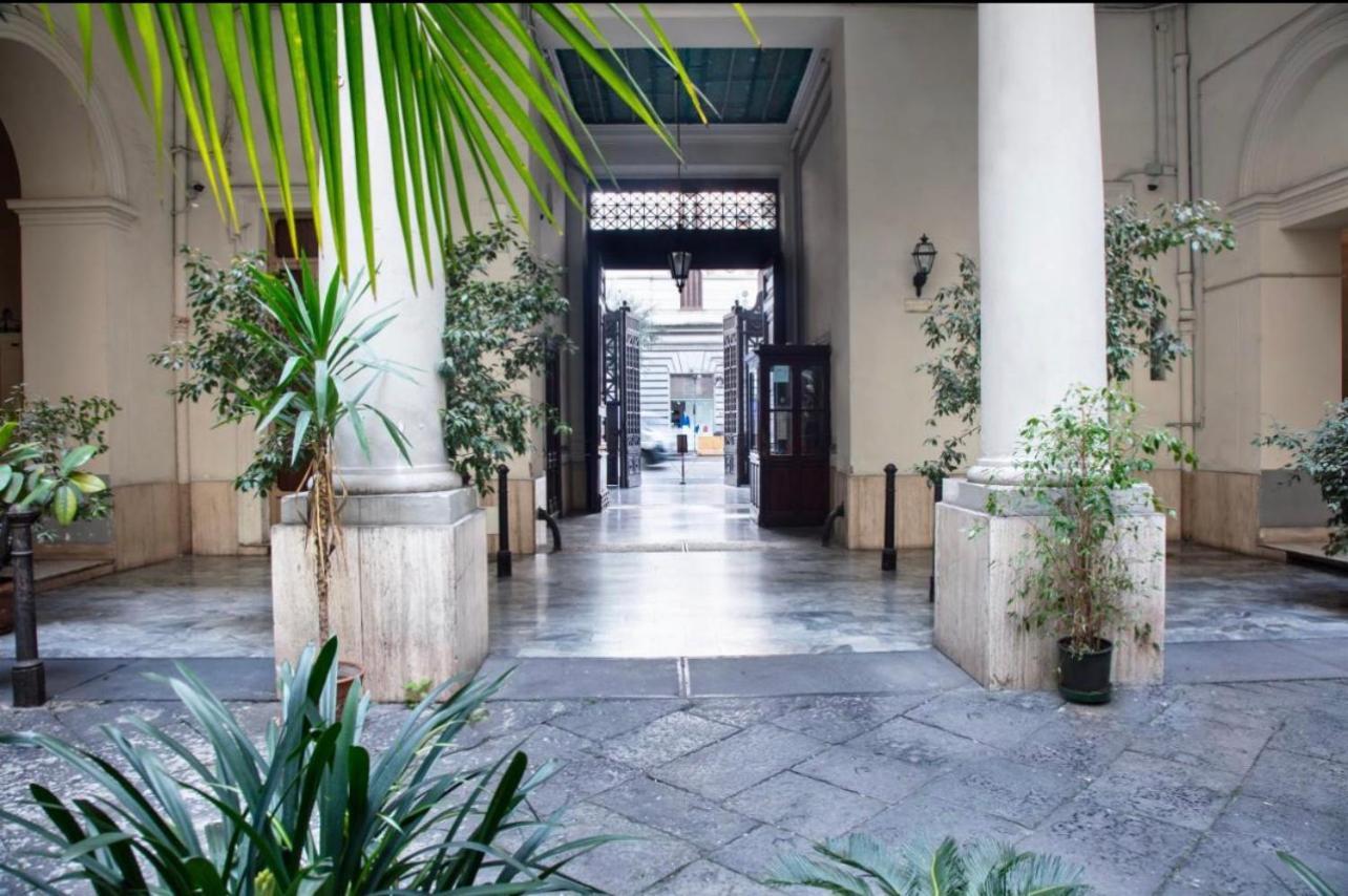 Hotel La Lepre felice Napoli Esterno foto